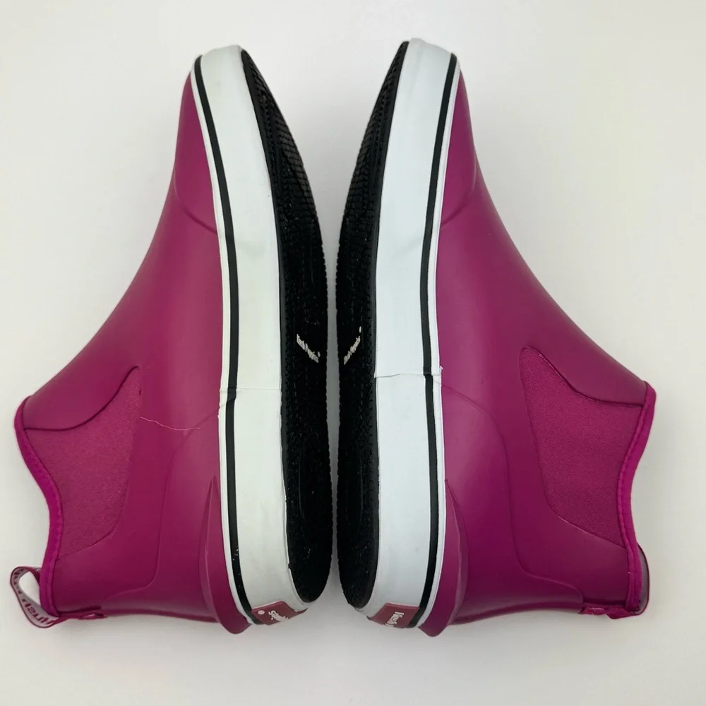 Hush Puppies Women's Chelsea Rain Boot in the Very Berry colorway. Size 7.